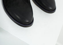 Load image into Gallery viewer, Sassolo Oxford in Black
